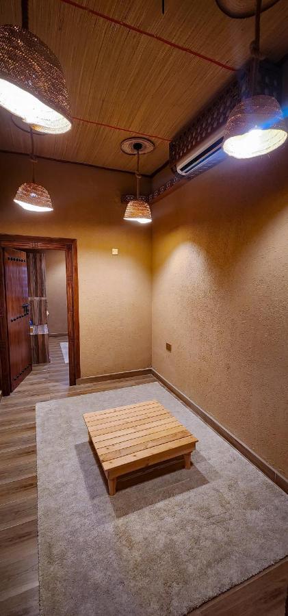 Aldar Inn Nazvá Exteriér fotografie